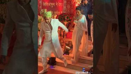 #krishnaabhishek With #kashmerashah &amp; #kapilsharma At #artisingh Wedding ❤️#ytshorts #viral #shorts
