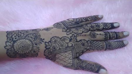 square shape henna in trend