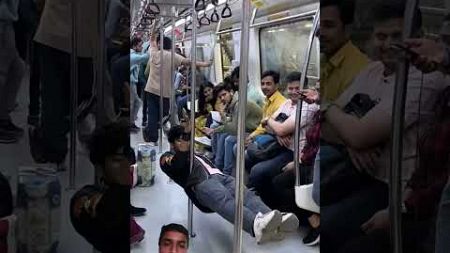 #killeraloksingh #metro #funny #travel #punjabi #train #prank #punjabisong #explore