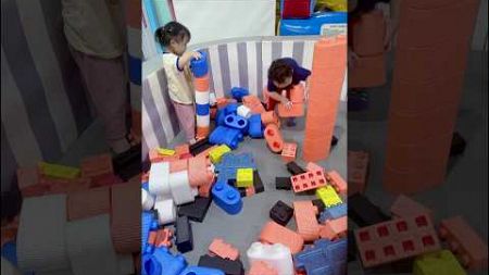 1)สองพี่น้องต่อบล็อก #ซองบินเยรินลูกครึ่งไทยเกาหลี #playstation #toy #toysforkids #block
