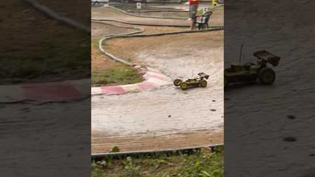 4x4 Nitro buggy wet RC race 🌧️ #rccars #modellismo #shorts