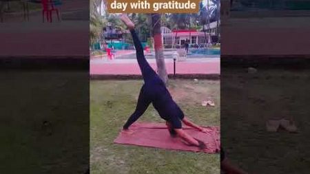 self practice#yogaflow#yogalife#yogini#yogateacher#yogapose#selfimprovement#motivation#asana#like