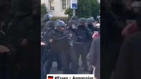 🇩🇪 #Essen - Aggressive Antifa Schläger unterwegs! #AfD