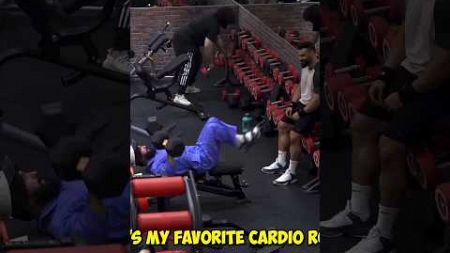 Anatoly prank in Bodybuilder🤣🤯🤯 #anatoly #fitness #gym #viralvideos