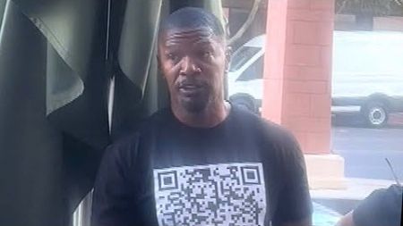 Jamie Foxx Details Mysterious Health Scare for First Time, More Than a Year Later