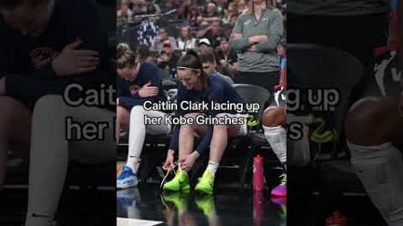 Caitlin Clark’s shoes tonight 🐍