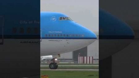 Wet n Windy KLM 747 take off #aviation #boeing #amsterdam amster