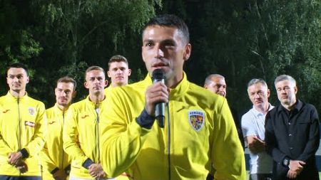 Naționala a sosit în miez de noapte la Mogoșoaia. Imagini emoționante cu Iordănescu și echipa sa