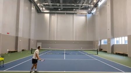 网球二区外角发球，刻意训练。