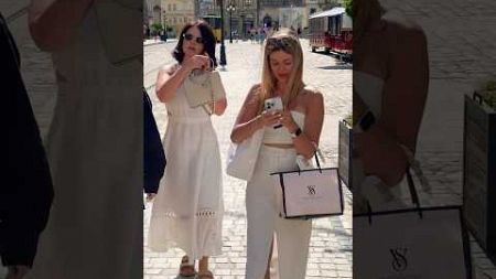 Красиві пані та панянки. Вулична мода на площі Ринок у Львові. #львівплощаринок