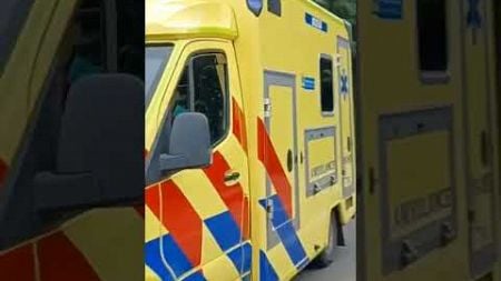 ambu 18-197 naar ongeval Noordeinde Hendrik-Ido-Ambacht #hulpdiensten #112 #spoed #ambulance