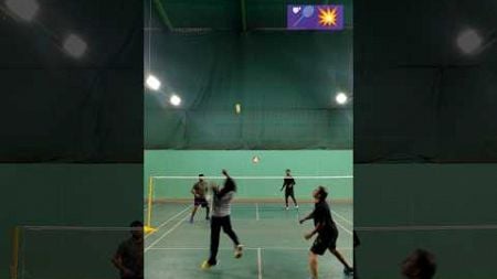 #badmintonindia#badminton#trickshots#fitness#trending#ytshorts#bangalore#badmintonlovers#yonex#viral
