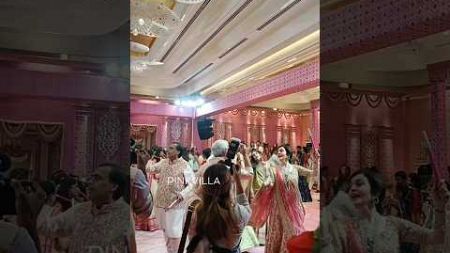 UNSEEN Video of Ambani family playing garba during Anant-Radhika&#39;s Wedding 😍 | #shorts #wedding