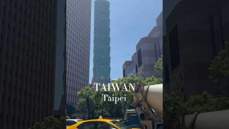 台灣台北101大樓摩托車視角。The Taipei 101.