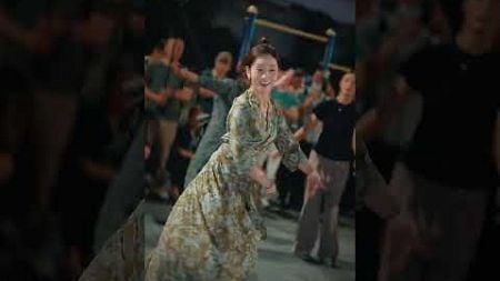 藏族舞蹈美女-小罗