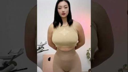 老司机养眼福利抖音性感丰满巨乳紧身蜜桃臀瑜伽裤美女主播在线直播跳舞健身做操#beauty