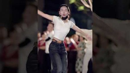藏族舞蹈美女-杨秀儿