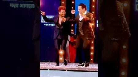 Bollywood two superstar Hero khesari Lal Yadav &amp; Govinda Ji ka dhamal dance performance
