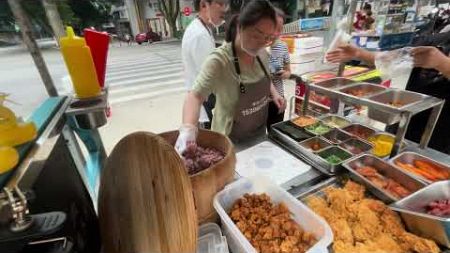 学习摆摊小吃，做过餐饮的还会选者这个小吃，就是因为方便出餐快