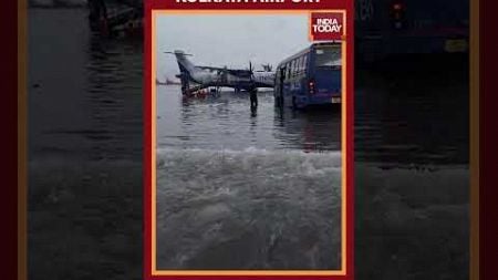 Water Logged Inside Kolkata Airport On Sunday Due To Heavy Rainfall #shorts #monsoon #kolkataairport