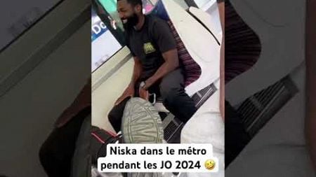 Niska dans le métro pendant les JO 2024 🤣