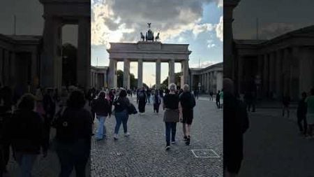 Berlin ist immer eine Reise wert. Die AfD ist gekommen um zu bleiben!