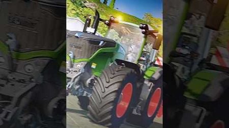 Was eine geile fette Karre. #Landwirtschaft #Unterhaltung #LS22 #Fendt #1050 #Vario #Krampe