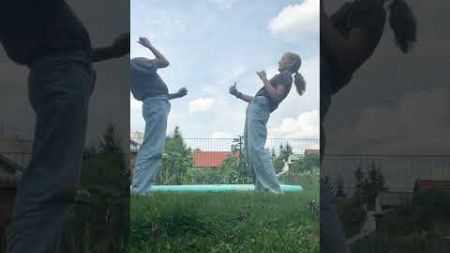 Eigener Tanz #dance #tanzen #funnyshorts #nice #fun #turnen #forlive #brücke #lolclips #sports #omg