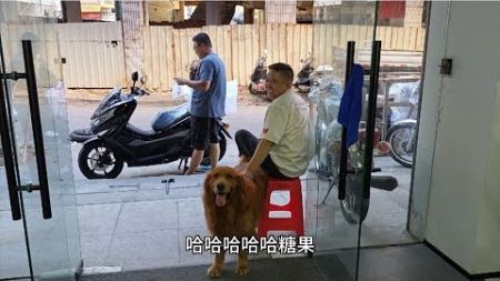 蚂蚱的糖果:车行去看新款摩托车，糖果遇到谁都要求摸摸