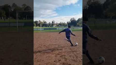 Fail aber guter Schuss #fussball #football #soccer #fußball #goals