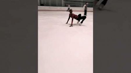 мой тгк: Polinks.fk #кантиливер #figureskating #фигурноекатание #iceskating #rollerskating #спорт