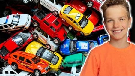 Mark has many cars and few cars at the same time