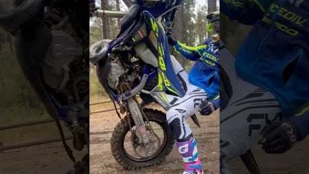 What a SQUID! #shorts #short #viralshorts #viralvideo #fyp #enduro #offroad #moto #dirtbike #f1