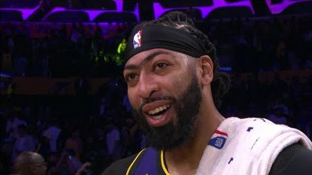 Anthony Davis says he’s trying to play the game the right way after Lakers’ win vs. Suns