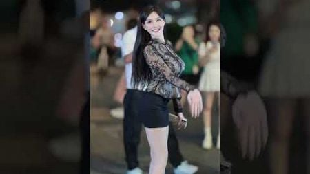 beautiful girl chinese street fashion #shorts #trending #trendingshorts #shortvideo #beautiful