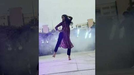 College girl dance for daavudi song Devara movie song