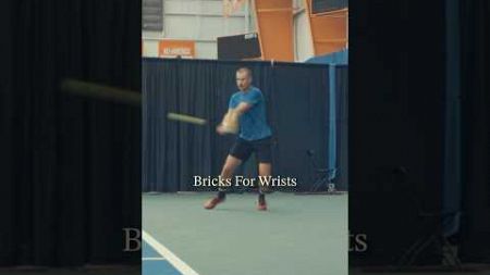 Brick Wrists Are Great For Returning 😂 #tennis #atptennis #tennisplayer #tennislife #tennismatch