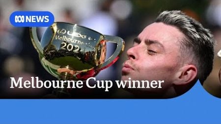 Knight&#39;s Choice wins Melbourne Cup at Flemington in photo finish | ABC News