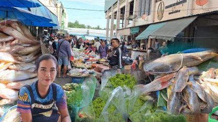 ตลาดวารินชำราบ อุบลราชธานี อู่ข้าวอู่น้ำ อาหารพื้นบ้านตามฤดูกาล เปิดทุกวัน #เจอนางเอกประจำตลาด