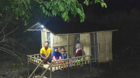 Camping hujann deras || bersama anak istri di guyur hujan semalaman tidur nyeyak