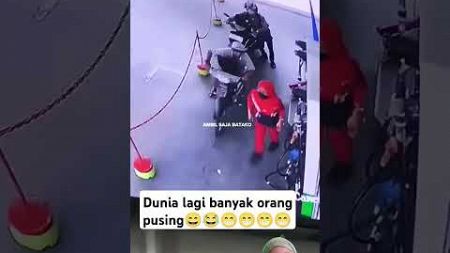 Mikirin apa ya pak #automobile #lucu #memes #ngakak #motogp #funnyvideo #funny #shortvideo #comedy