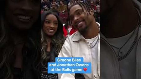 SIMONE BILES AND JONATHAN OWENS ARE AT THE BULLS GAME! 🚨🥹 #shorts