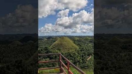 CHOCOLATE HILLS #bohol #reizen #vlogger #backpacking #travel #backpacken #touristtraps