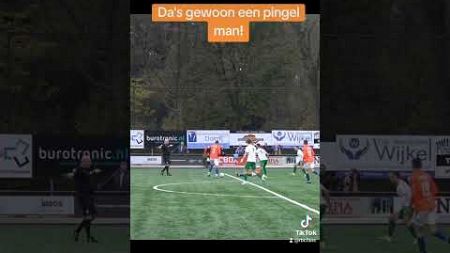 🤬Dat is gewoon een pingel man! #voetbal #soccer #fyp #foryourpage #viral #viralvideo #wtf #wauw