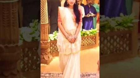 Aaj main ja rahi hu Ambani wedding main 🤣🤣🤗🤗#neetubisht #viralshort #ambani #anmolambani #youtube