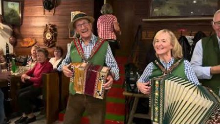 Sänger u. Musikantenstammtisch beim Buschenschank Steinriegelkeller — 16.11.2024