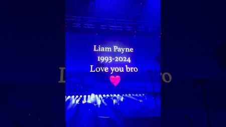 Zayn Malik pays tribute to Liam Payne at Leeds concert #zayn #zaynmalik #liampayne #onedirection