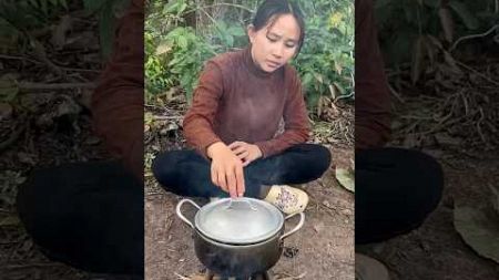 Single mom SHOW survival in the Wild #camping #outdoors #bushcraft #lifehacks😲🥄#499