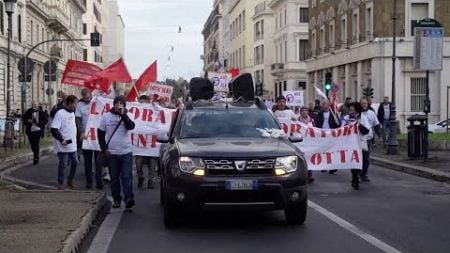 Hundreds of thousands of Italian workers strike against government budget