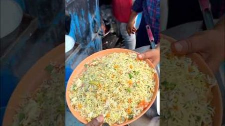 making a Egg🍳 fried Rice 🍚 #shorts #food #streetfood ￼